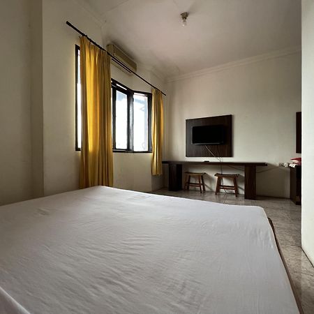 Hotel Oyo 92098 Kost Orange Syariah Macasar Exterior foto