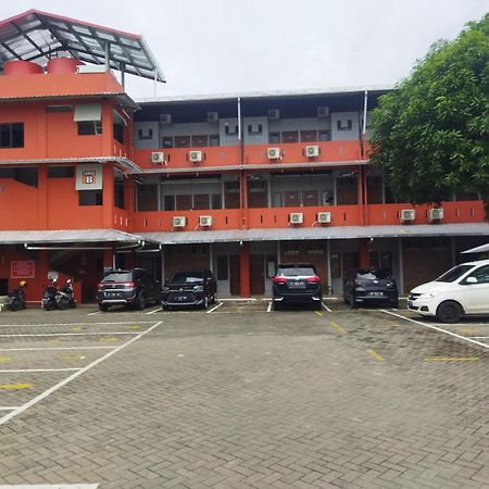 Hotel Oyo 92098 Kost Orange Syariah Macasar Exterior foto