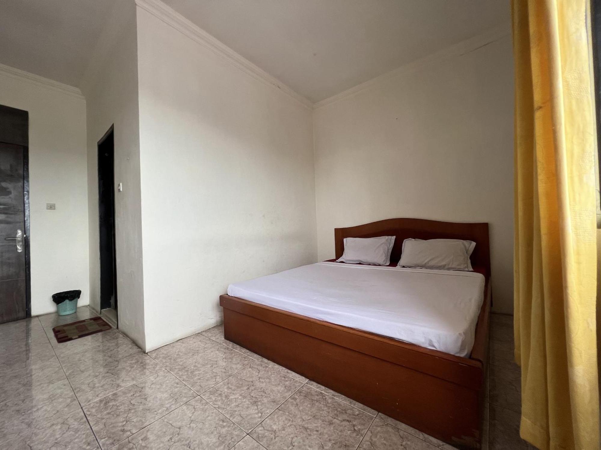 Hotel Oyo 92098 Kost Orange Syariah Macasar Exterior foto